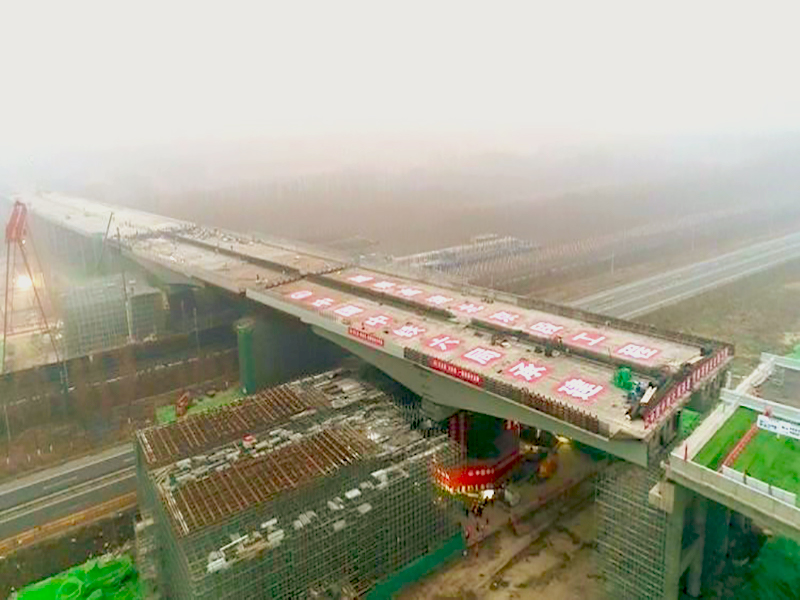 我公司監(jiān)理的延崇高速、新機(jī)場(chǎng)軌道兩項(xiàng)目榮獲第十四屆“中國(guó)鋼結(jié)構(gòu)金獎(jiǎng)”榮譽(yù)稱號(hào)